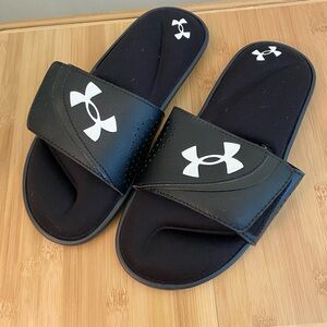 NEW Under Armor Slides